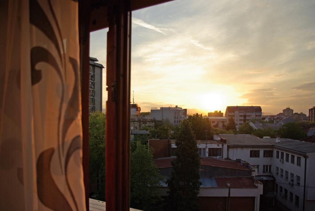 Square Studio Apartment Ni Exteriör bild