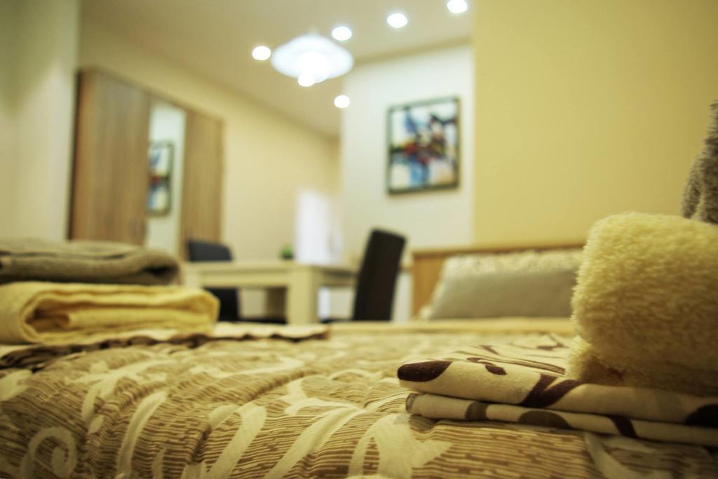 Square Studio Apartment Ni Exteriör bild